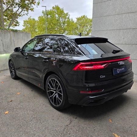 AUDI Q8 55 TFSIe Black Line Pl quattro tip