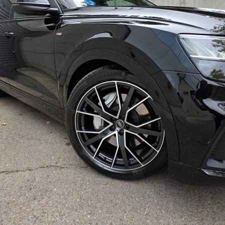AUDI Q8 55 TFSIe Black Line Pl quattro tip