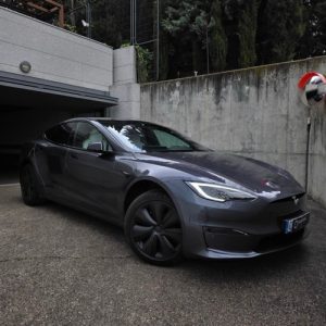 TESLA Model S AWD